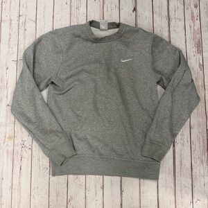 Men’s Heather gray Nike crewneck pullover sweatshirt size small long sleeve